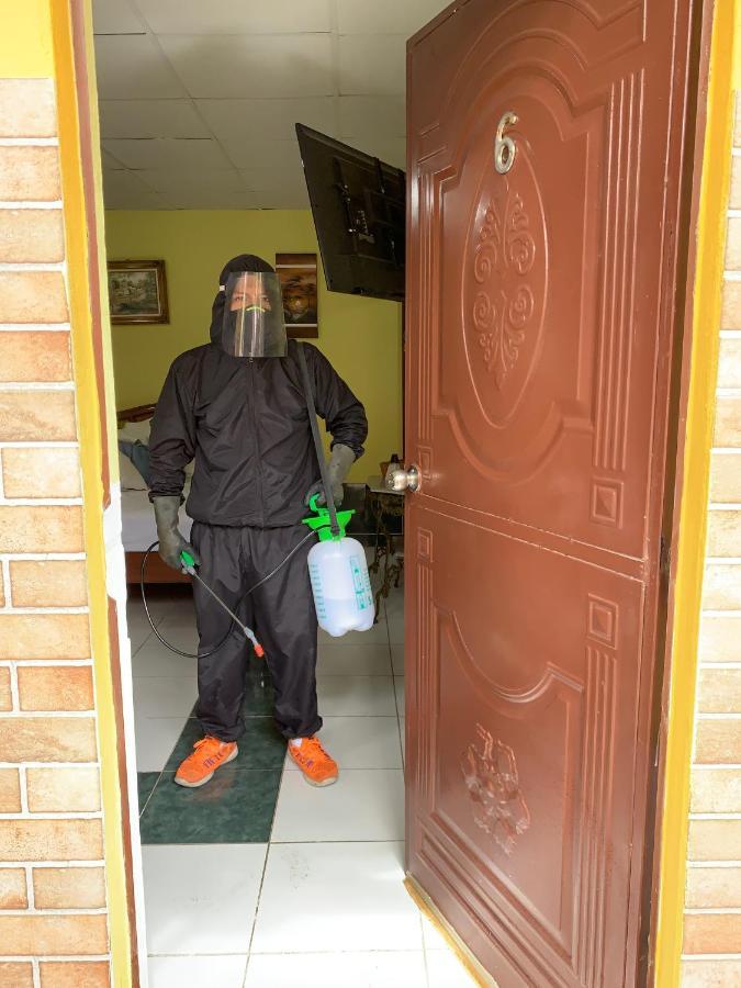 基多机场阿尔巴沙卡酒店 塔巴贝拉 外观 照片