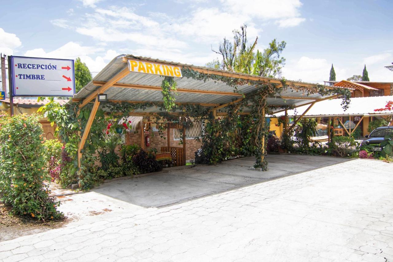 基多机场阿尔巴沙卡酒店 塔巴贝拉 外观 照片